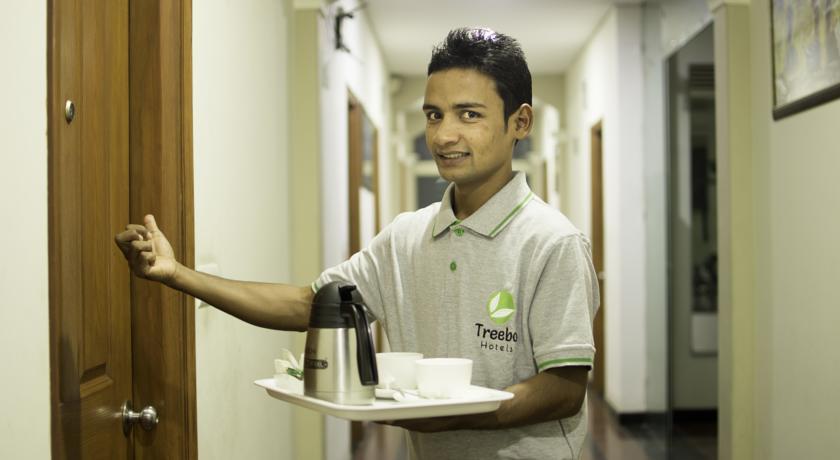 Treebo Palm Tree Palam Vihar Hotel Gurgaon Exterior foto